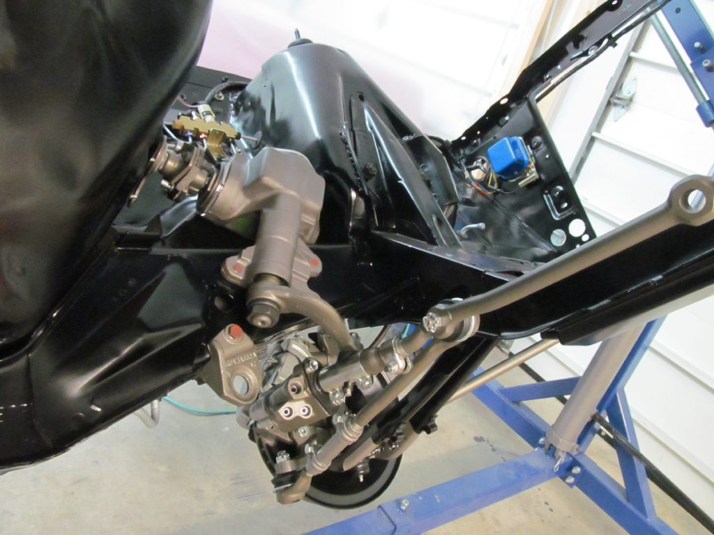 EXTERIOR 35 FRONT STEERING BOX FINISHED