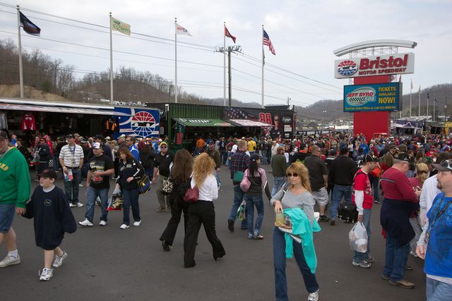 Bristol Speedway Fans